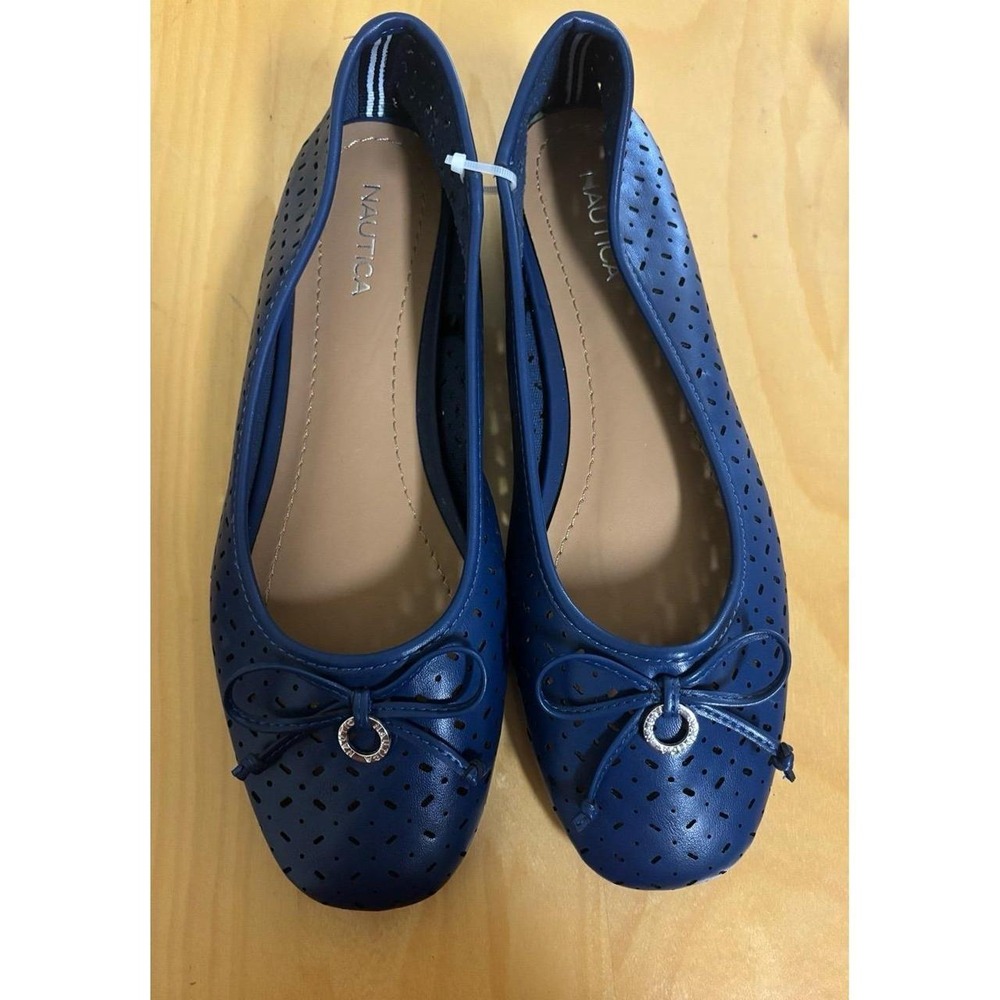 Nautica Women's Blue Perforated Ballet Flats with Bow 8.5